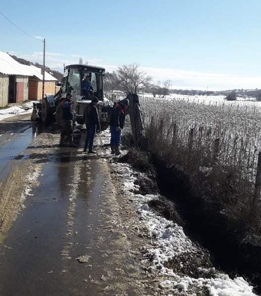 Чистење на канали во с. Саждево