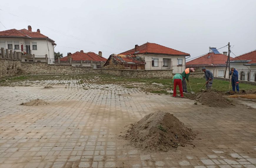 Уредување и нови содржини во дворот на горното школо